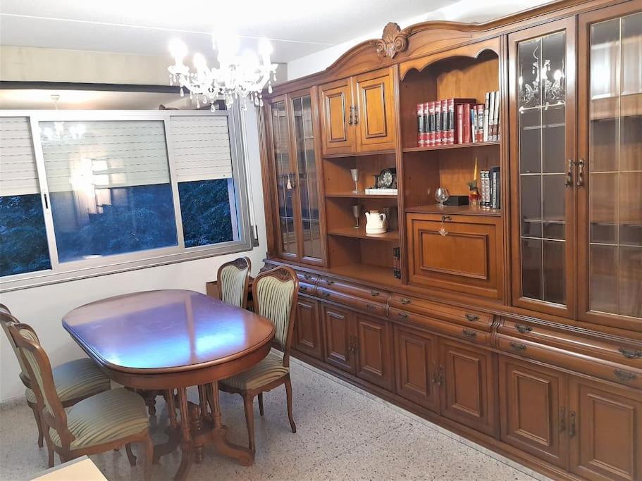Gran Apartamento Cerca Del Aeropuerto Daire El Prat de Llobregat Dış mekan fotoğraf